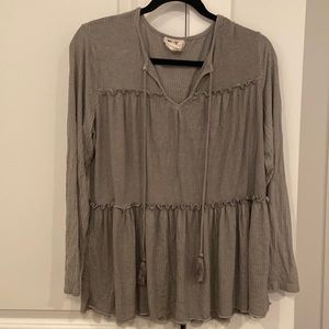 Lizard thicket gray tshirt blouse